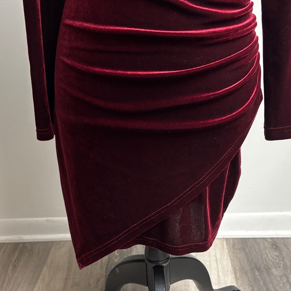 SHEIN Burgundy Velvet Long Sleeve Dress - Picture 7 of 16